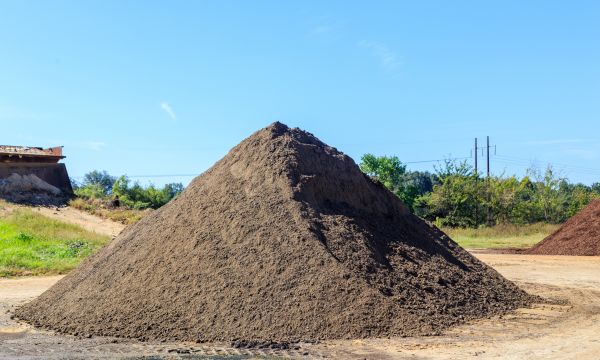 Black Dirt Delivery in Clovis