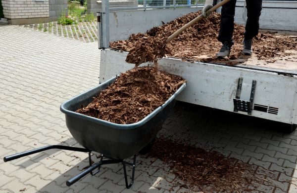 Bulk Mulch Delivery in Clovis