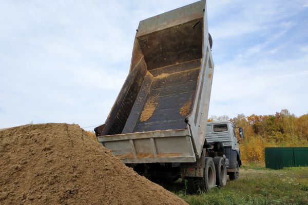 Topsoil Delivery in Clovis