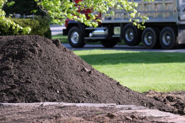 Yard Dirt Delivery in Clovis